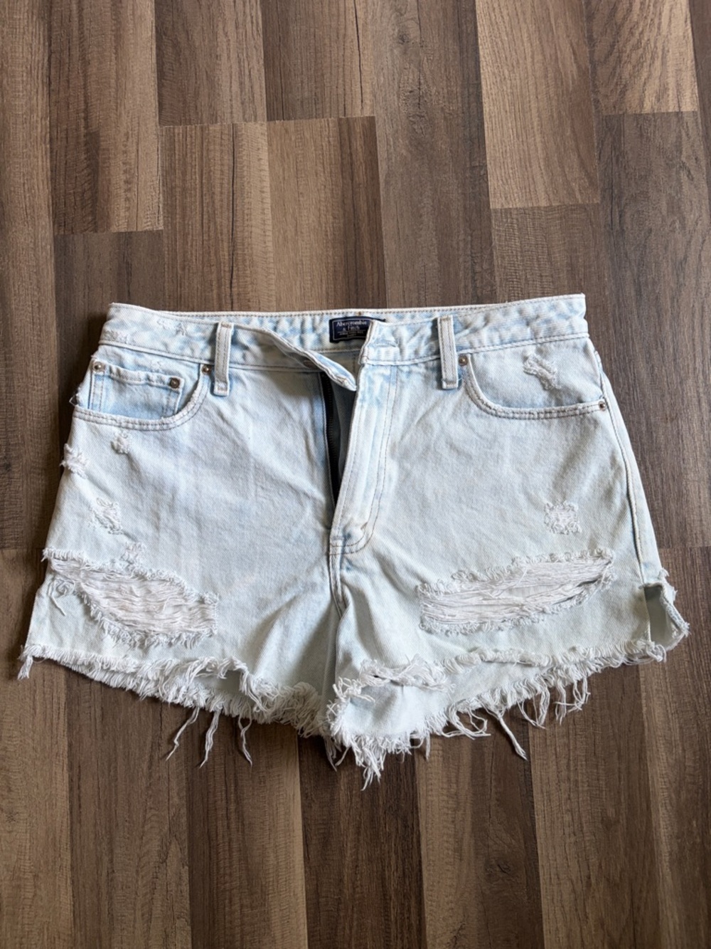 Abercrombie Light Wash Distressed Denim Shorts - Women